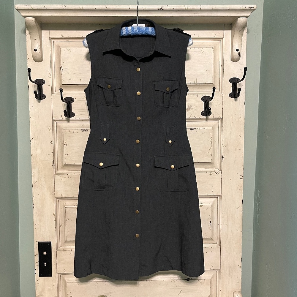Calvin Klein Grey Sleeveless Snap-Front Dress Size 8